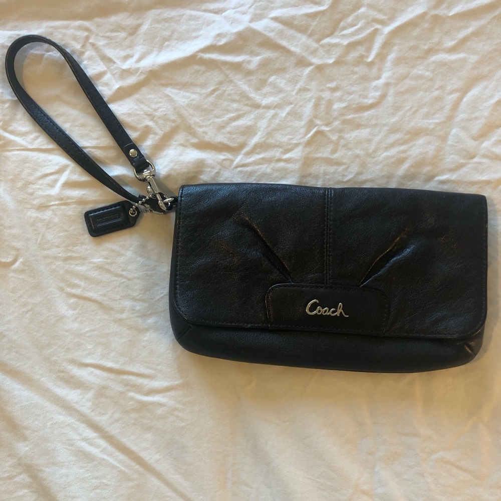 Black Coach wristlet wallet in great condition
